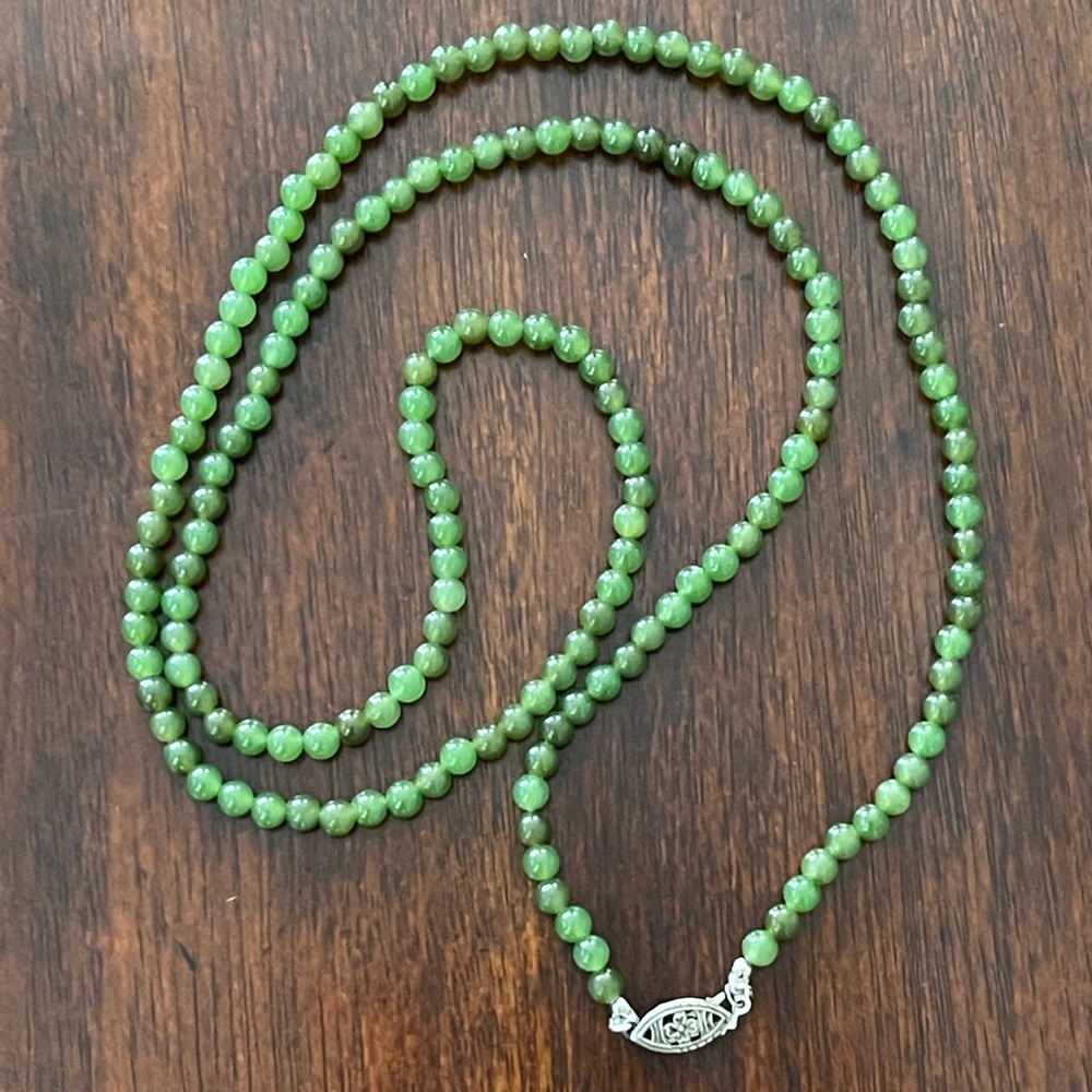 Antique Spinach Green Jade Bead Silver Necklace Gem